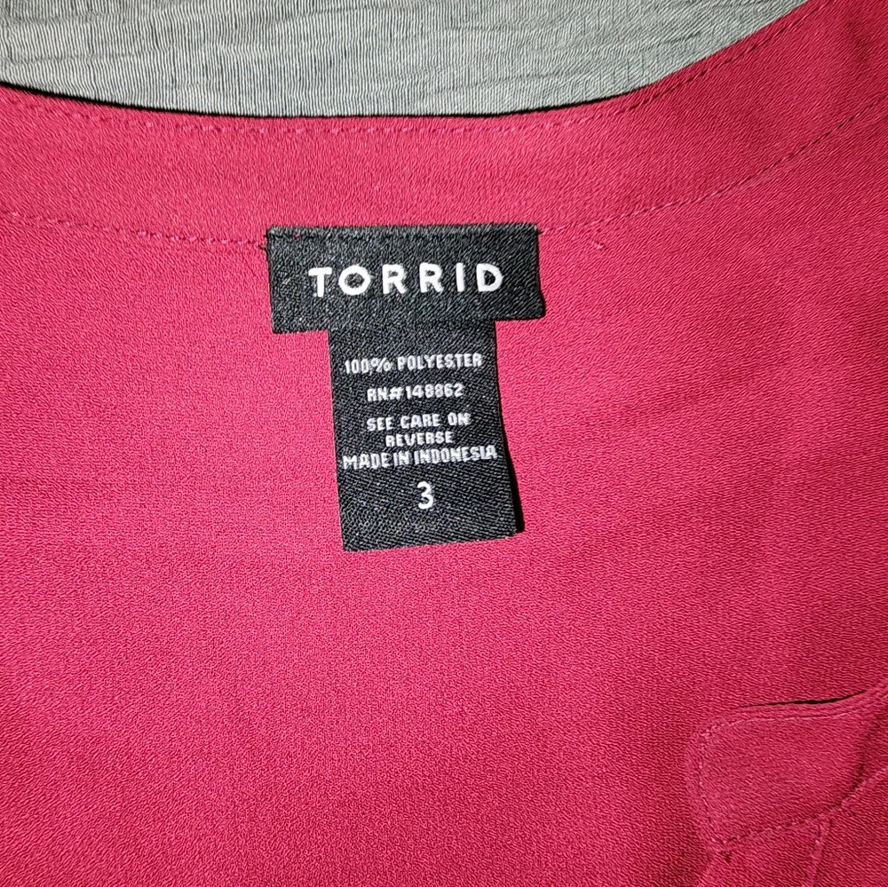 Torrid Size 3 Polyester Shell - Picture 3 of 6
